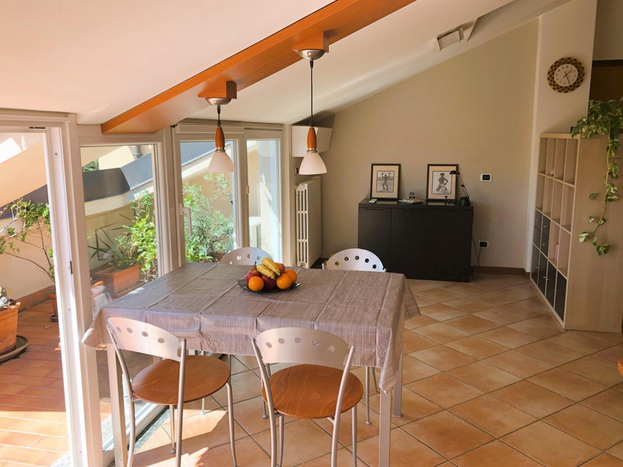 Bright Penthouse Close To Center With Terrace And Lake View Lecco Esterno foto