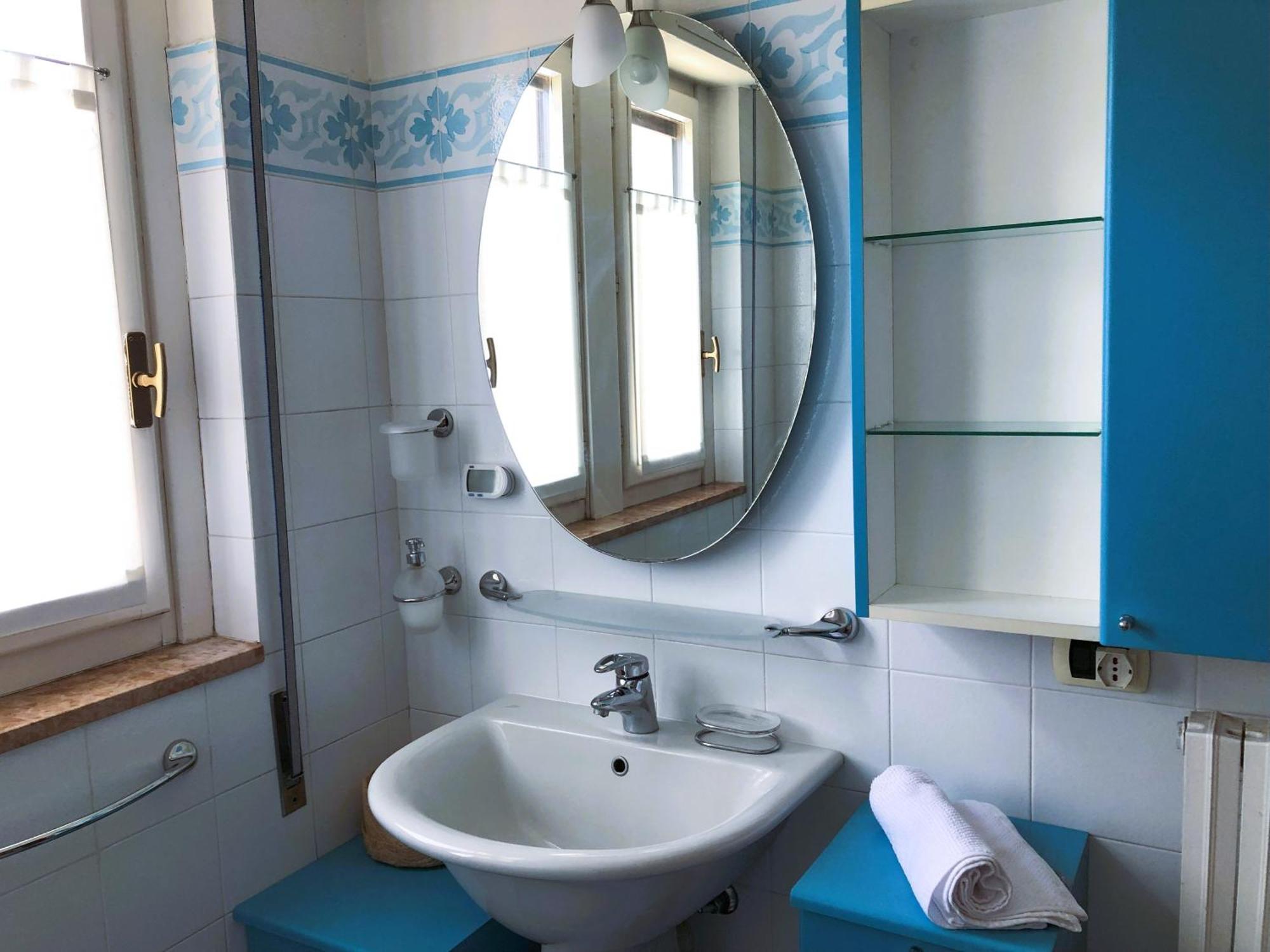 Bright Penthouse Close To Center With Terrace And Lake View Lecco Esterno foto
