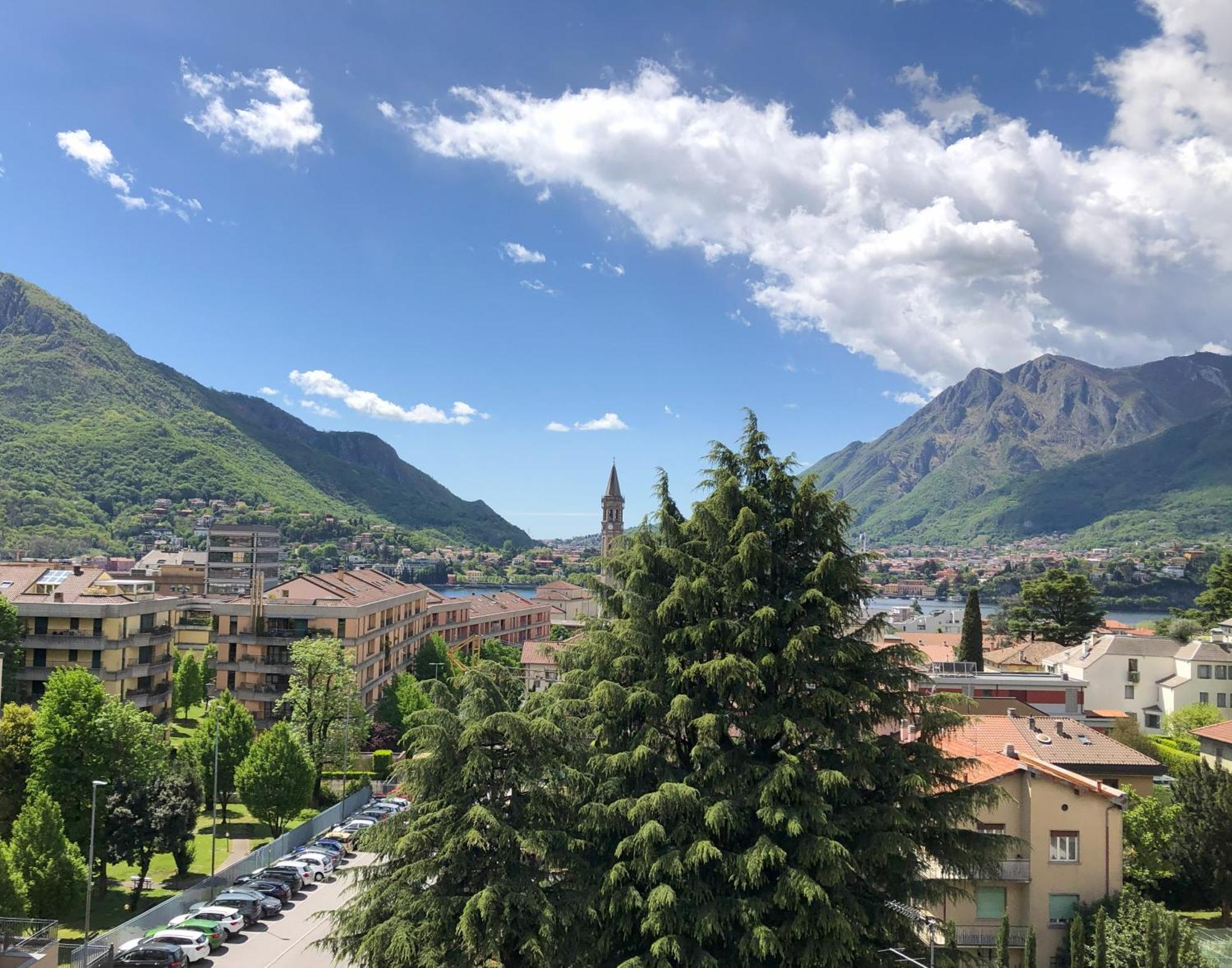 Bright Penthouse Close To Center With Terrace And Lake View Lecco Esterno foto