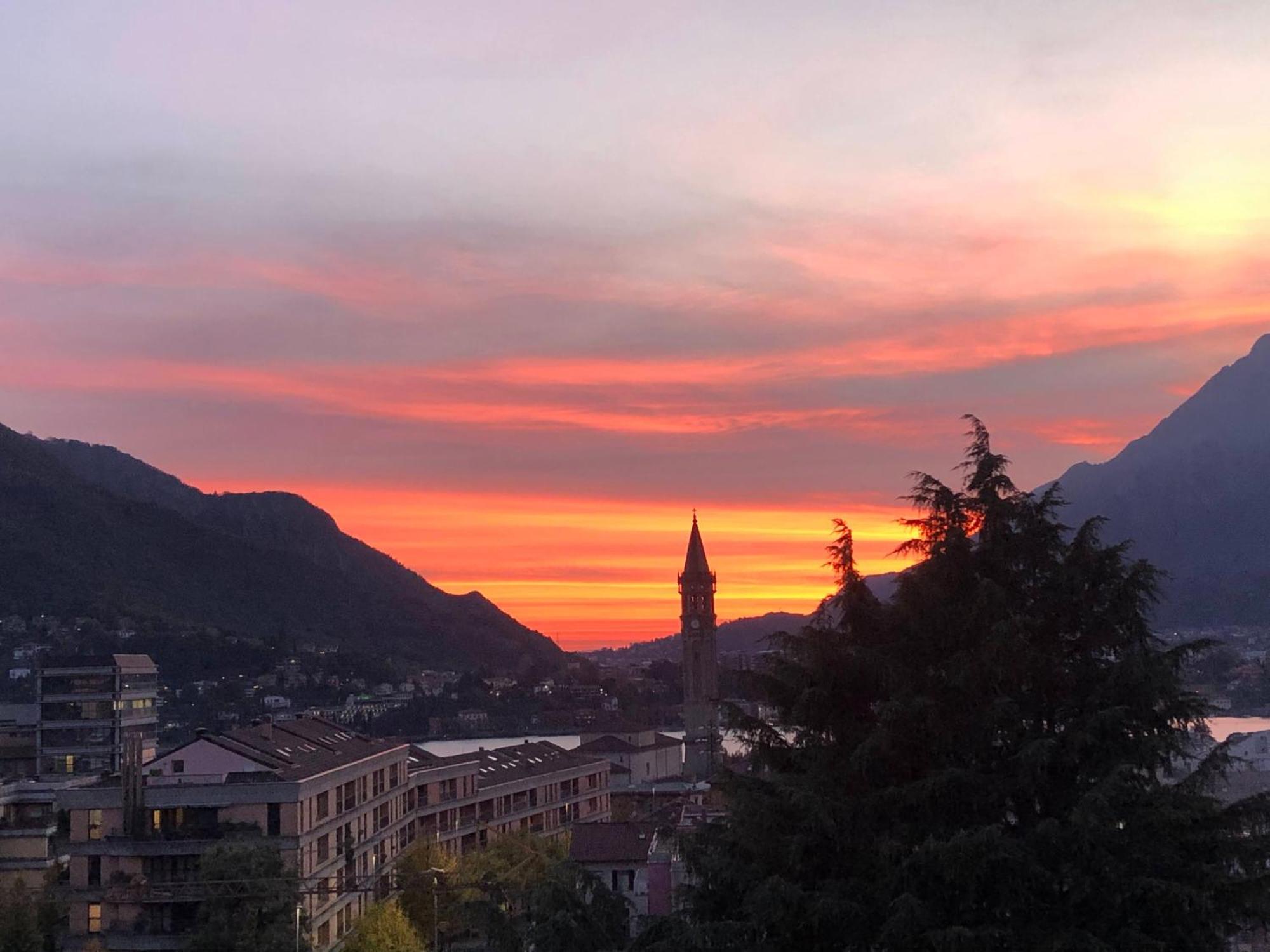 Bright Penthouse Close To Center With Terrace And Lake View Lecco Esterno foto